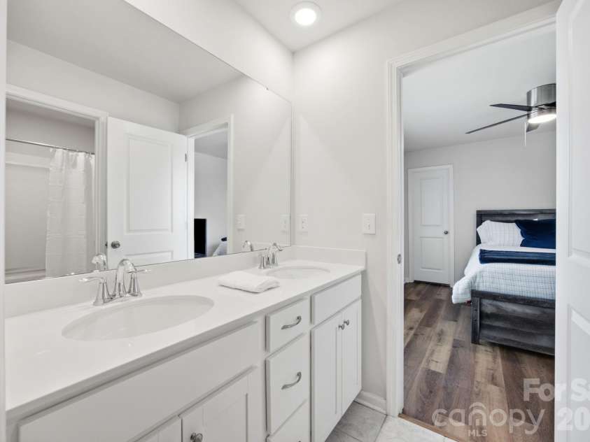 236 Tackle Box Drive, Troutman, NC 28166.  MLS# CAR4403974, YatesRealty ID 38734. Jack & jill bathroom
