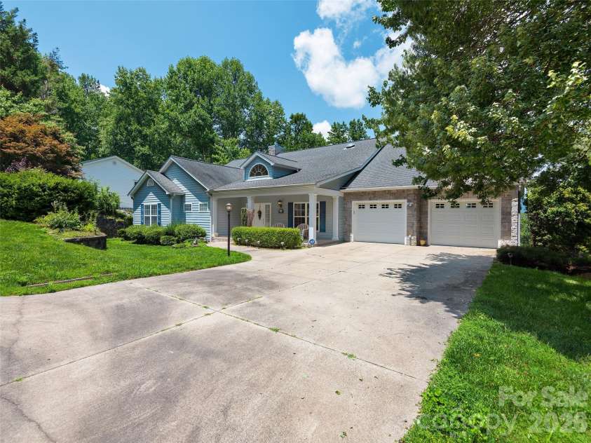 84 Red Cedar Drive, Hendersonville, NC 28792.  MLS# CAR4403937, YatesRealty ID 38735. 
