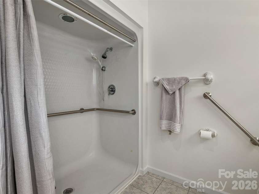 84 Red Cedar Drive, Hendersonville, NC 28792.  MLS# CAR4403937, YatesRealty ID 38735. 