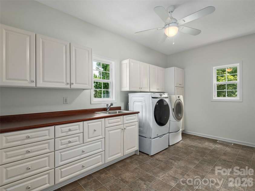 84 Red Cedar Drive, Hendersonville, NC 28792.  MLS# CAR4403937, YatesRealty ID 38735. 