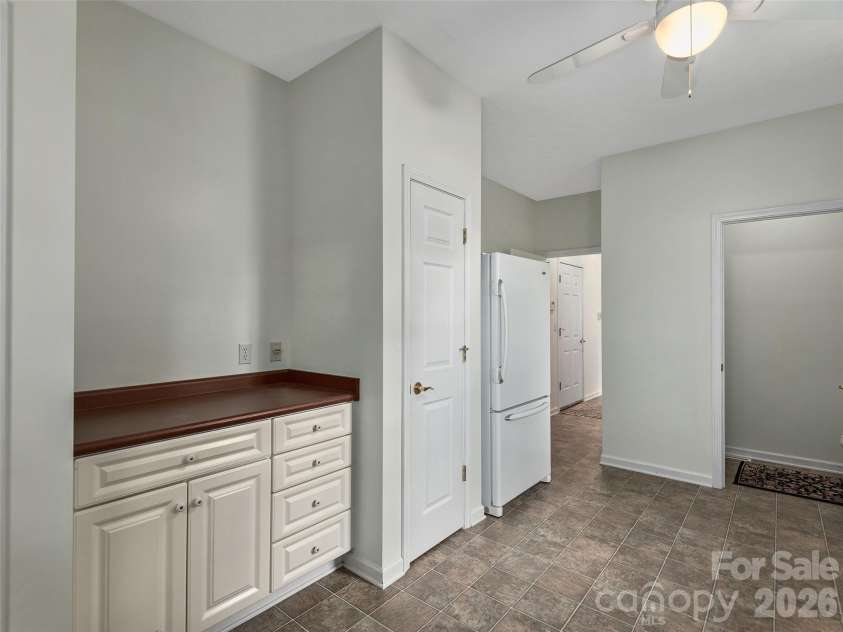 84 Red Cedar Drive, Hendersonville, NC 28792.  MLS# CAR4403937, YatesRealty ID 38735. 