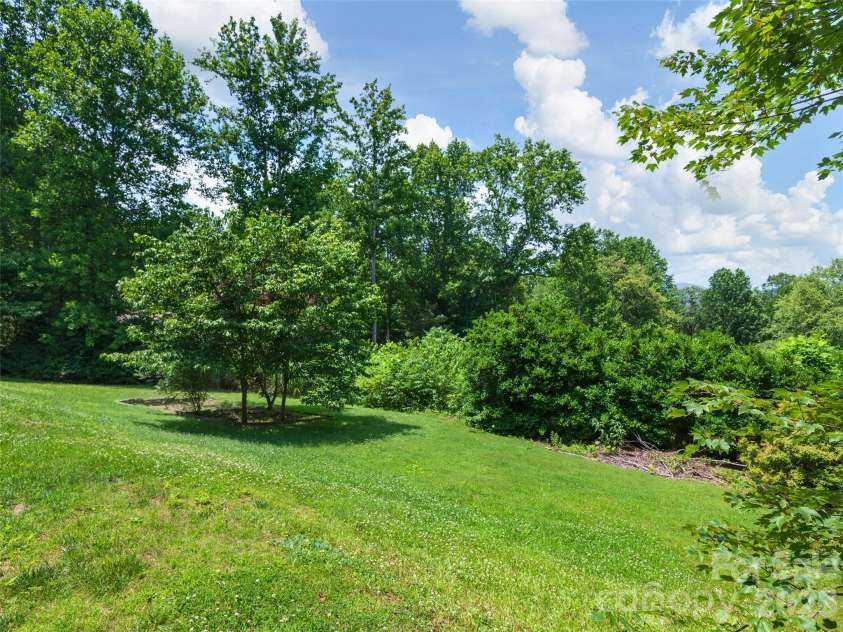 84 Red Cedar Drive, Hendersonville, NC 28792.  MLS# CAR4403937, YatesRealty ID 38735. 