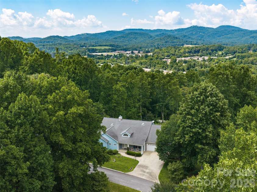 84 Red Cedar Drive, Hendersonville, NC 28792.  MLS# CAR4403937, YatesRealty ID 38735. 