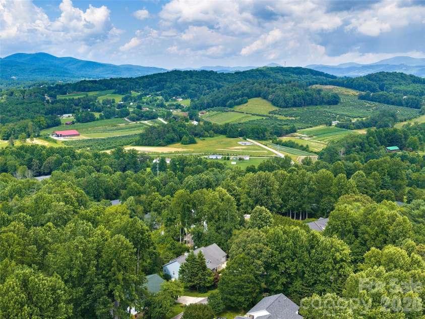 84 Red Cedar Drive, Hendersonville, NC 28792.  MLS# CAR4403937, YatesRealty ID 38735. 