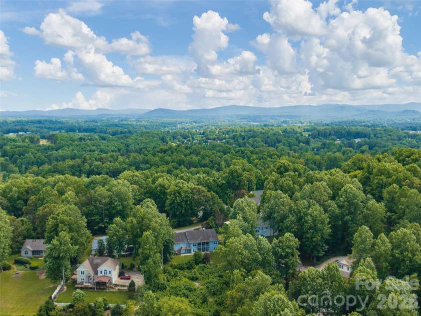 84 Red Cedar Drive, Hendersonville, NC 28792.  MLS# CAR4403937, YatesRealty ID 38735. 