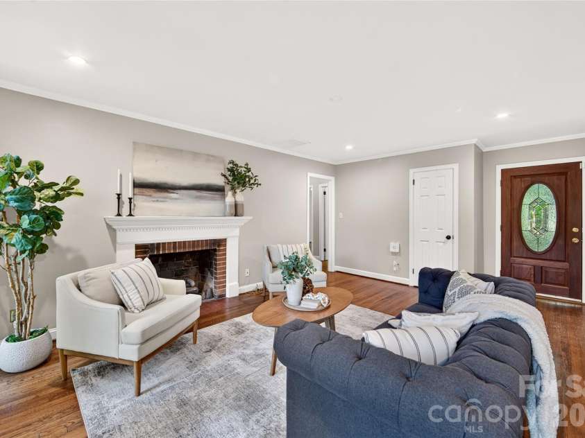 5001 Milford Road, Charlotte, NC 28210.  MLS# CAR4403484, YatesRealty ID 38737. 