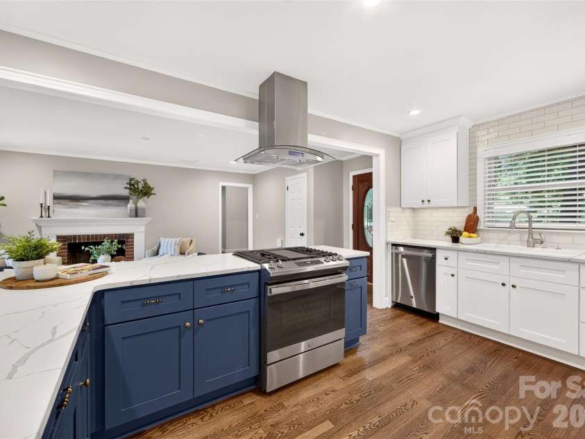 5001 Milford Road, Charlotte, NC 28210.  MLS# CAR4403484, YatesRealty ID 38737. 