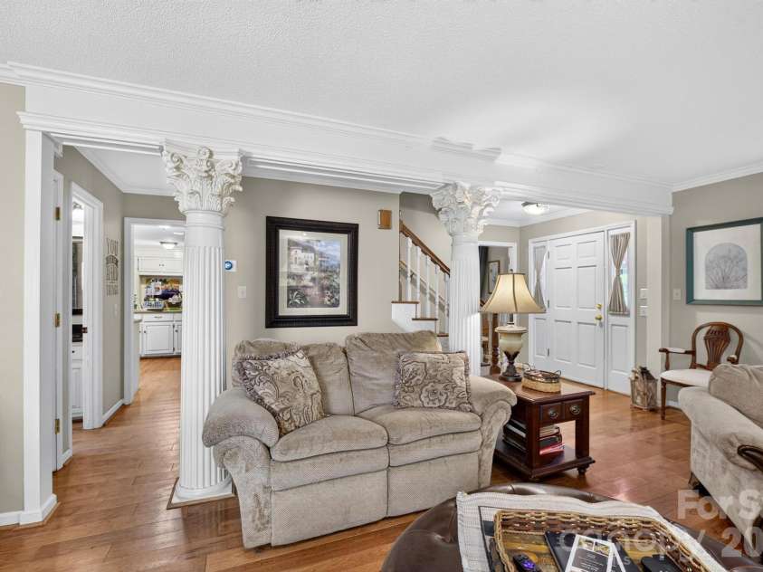 1001 Plantation Drive, Lenoir, NC 28645.  MLS# CAR4405455, YatesRealty ID 38738. 