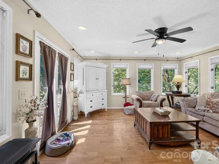 1001 Plantation Drive, Lenoir, NC 28645.  MLS# CAR4405455, YatesRealty ID 38738. 