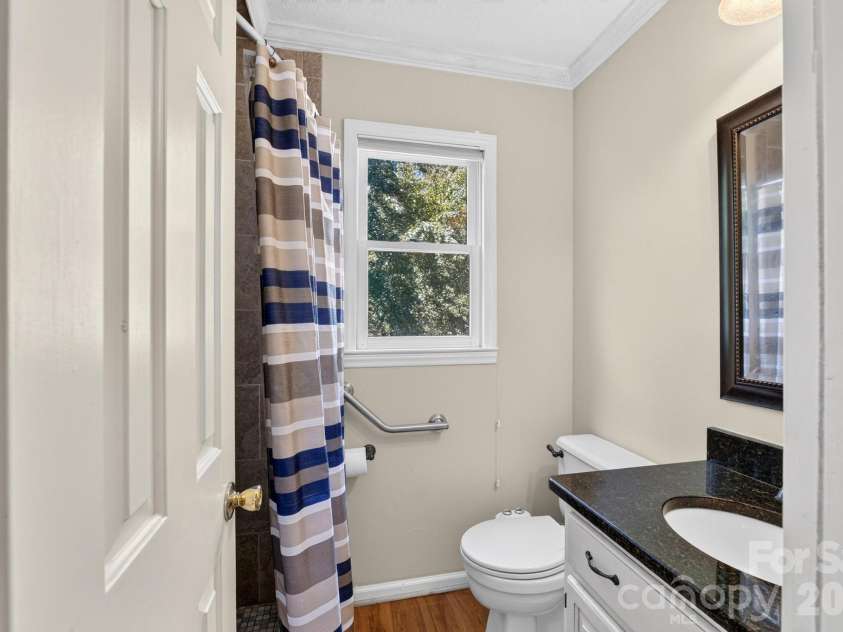 1001 Plantation Drive, Lenoir, NC 28645.  MLS# CAR4405455, YatesRealty ID 38738. 