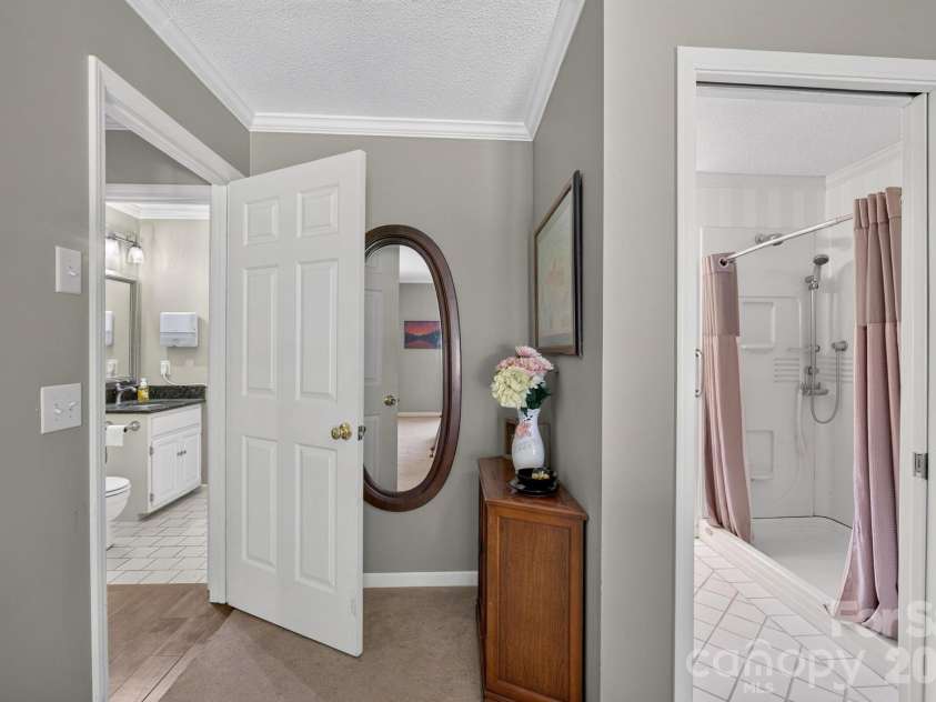 1001 Plantation Drive, Lenoir, NC 28645.  MLS# CAR4405455, YatesRealty ID 38738. 