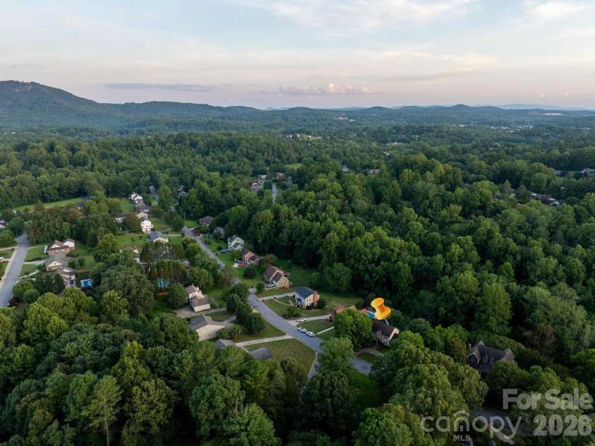 1001 Plantation Drive, Lenoir, NC 28645.  MLS# CAR4405455, YatesRealty ID 38738. 