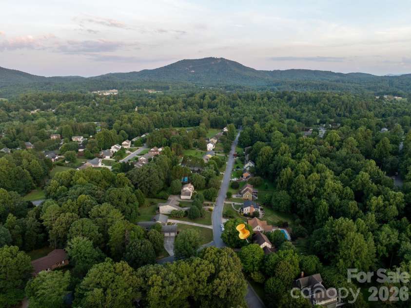 1001 Plantation Drive, Lenoir, NC 28645.  MLS# CAR4405455, YatesRealty ID 38738. 