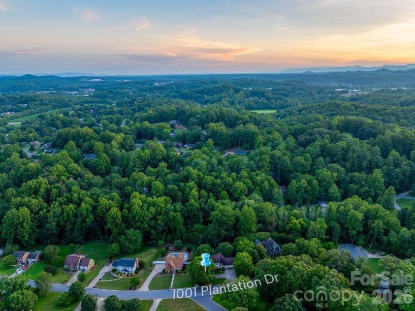 1001 Plantation Drive, Lenoir, NC 28645.  MLS# CAR4405455, YatesRealty ID 38738. 