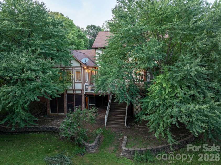 1001 Plantation Drive, Lenoir, NC 28645.  MLS# CAR4405455, YatesRealty ID 38738. 
