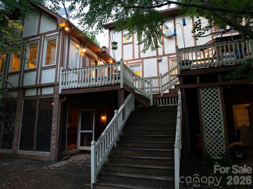1001 Plantation Drive, Lenoir, NC 28645.  MLS# CAR4405455, YatesRealty ID 38738. 