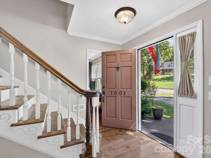 1001 Plantation Drive, Lenoir, NC 28645.  MLS# CAR4405455, YatesRealty ID 38738. 