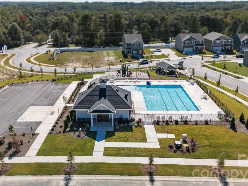 15151 Puffin Court, Charlotte, NC 28215.  MLS# CAR4327410, YatesRealty ID 3874. 