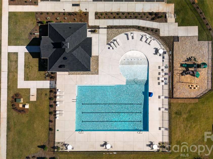 15151 Puffin Court, Charlotte, NC 28215.  MLS# CAR4327410, YatesRealty ID 3874. 