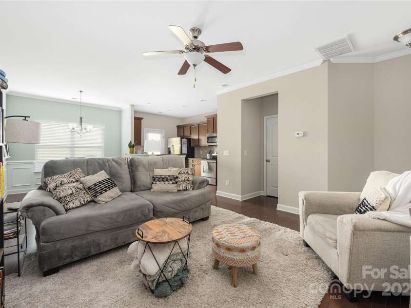 4644 Craigmoss Lane, Charlotte, NC 28278.  MLS# CAR4240077, YatesRealty ID 3874. 