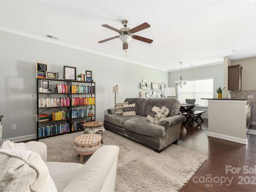 4644 Craigmoss Lane, Charlotte, NC 28278.  MLS# CAR4240077, YatesRealty ID 3874. 