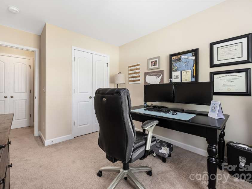 4644 Craigmoss Lane, Charlotte, NC 28278.  MLS# CAR4240077, YatesRealty ID 3874. 