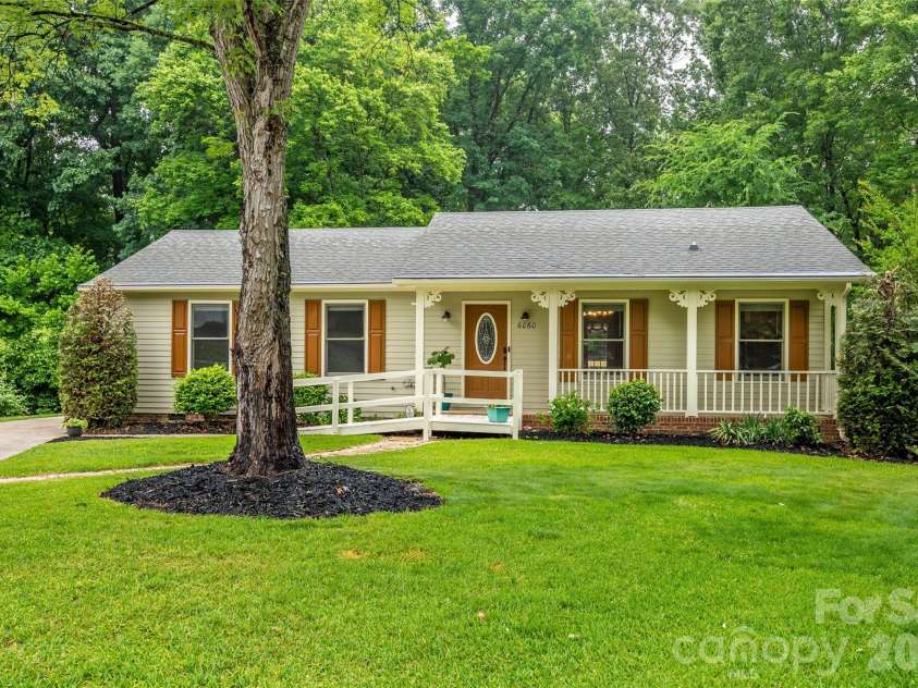 6060 Acadian Woods Drive, Charlotte, NC 28227.  MLS# CAR4385264, YatesRealty ID 38740. 