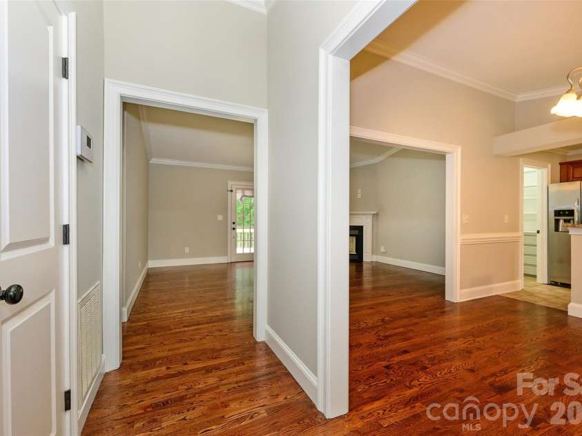 6060 Acadian Woods Drive, Charlotte, NC 28227.  MLS# CAR4385264, YatesRealty ID 38740. 
