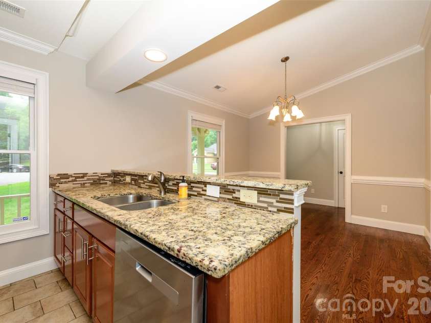 6060 Acadian Woods Drive, Charlotte, NC 28227.  MLS# CAR4385264, YatesRealty ID 38740. 