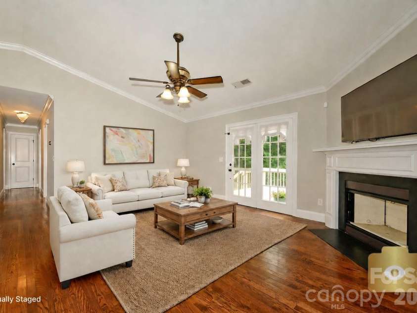 6060 Acadian Woods Drive, Charlotte, NC 28227.  MLS# CAR4385264, YatesRealty ID 38740. 