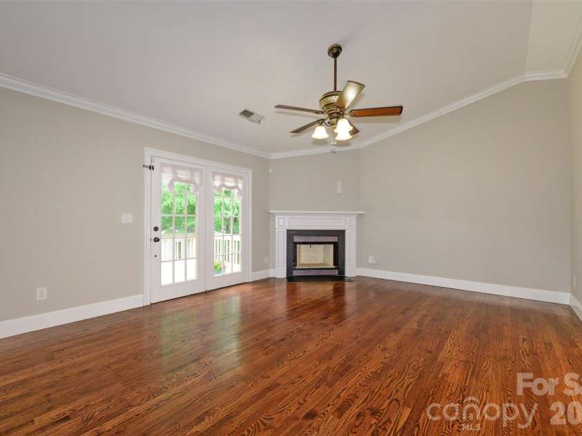 6060 Acadian Woods Drive, Charlotte, NC 28227.  MLS# CAR4385264, YatesRealty ID 38740. 