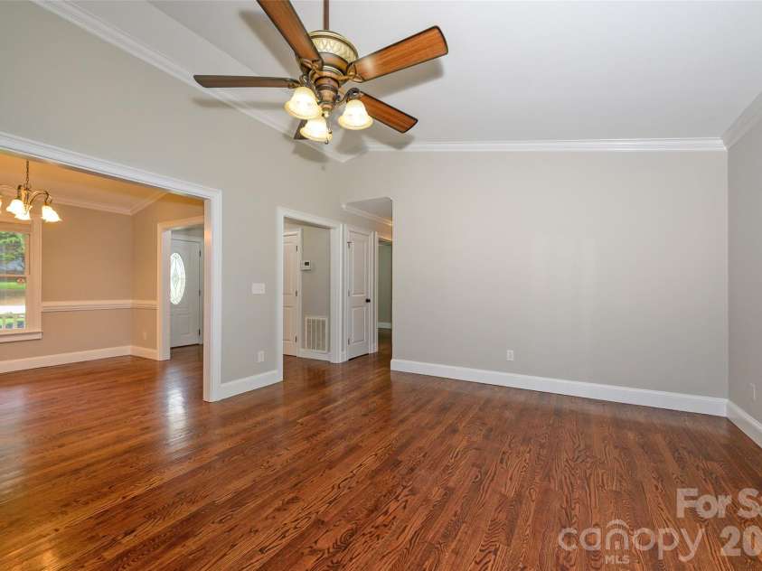 6060 Acadian Woods Drive, Charlotte, NC 28227.  MLS# CAR4385264, YatesRealty ID 38740. 