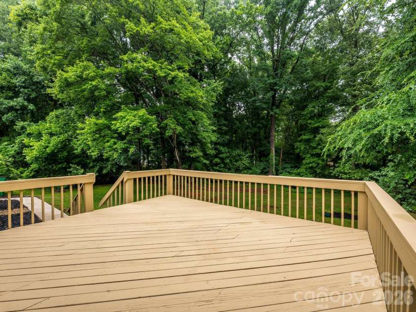 6060 Acadian Woods Drive, Charlotte, NC 28227.  MLS# CAR4385264, YatesRealty ID 38740. Deck