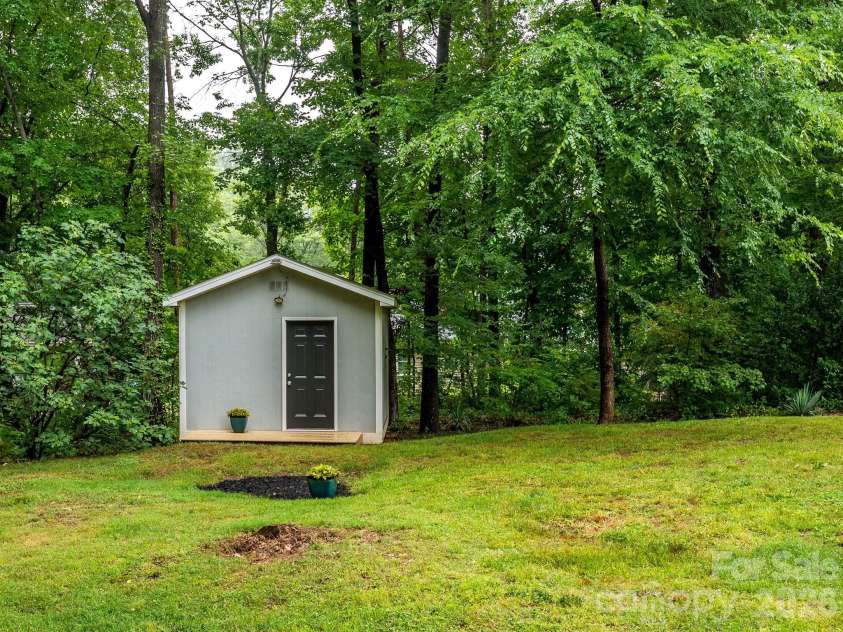 6060 Acadian Woods Drive, Charlotte, NC 28227.  MLS# CAR4385264, YatesRealty ID 38740. Stand-alone Shed/Workshop