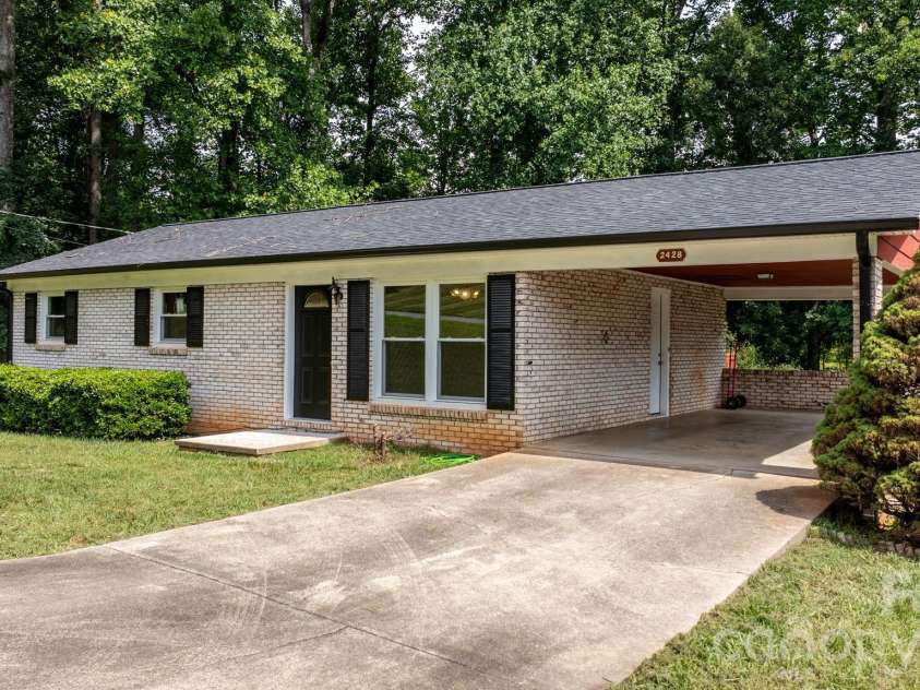 2428 Cedar Valley Drive, Conover, NC 28613.  MLS# CAR4402625, YatesRealty ID 38741. 
