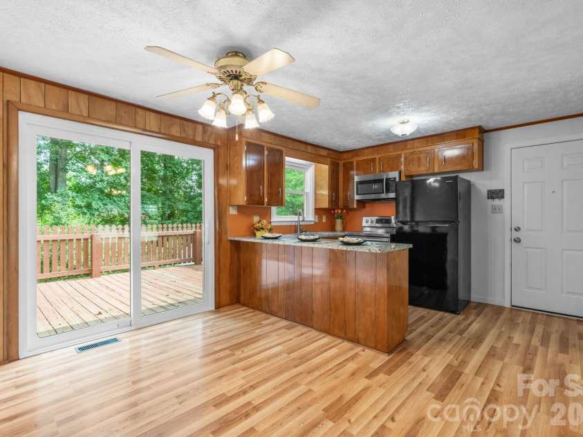 2428 Cedar Valley Drive, Conover, NC 28613.  MLS# CAR4402625, YatesRealty ID 38741. 
