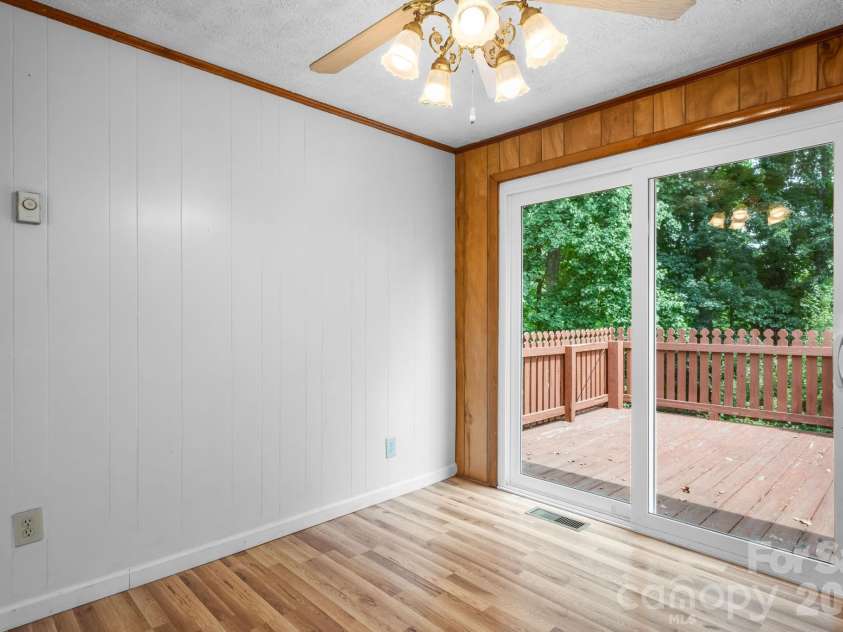 2428 Cedar Valley Drive, Conover, NC 28613.  MLS# CAR4402625, YatesRealty ID 38741. 