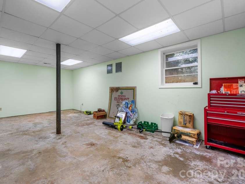 2428 Cedar Valley Drive, Conover, NC 28613.  MLS# CAR4402625, YatesRealty ID 38741. 