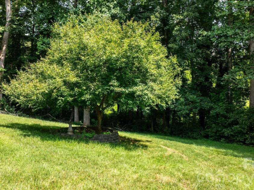 2428 Cedar Valley Drive, Conover, NC 28613.  MLS# CAR4402625, YatesRealty ID 38741. 