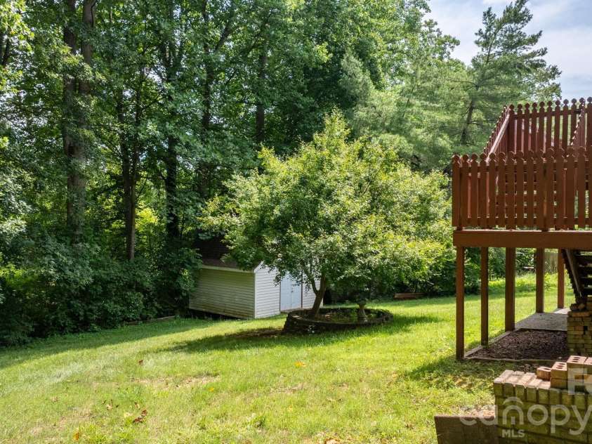 2428 Cedar Valley Drive, Conover, NC 28613.  MLS# CAR4402625, YatesRealty ID 38741. 
