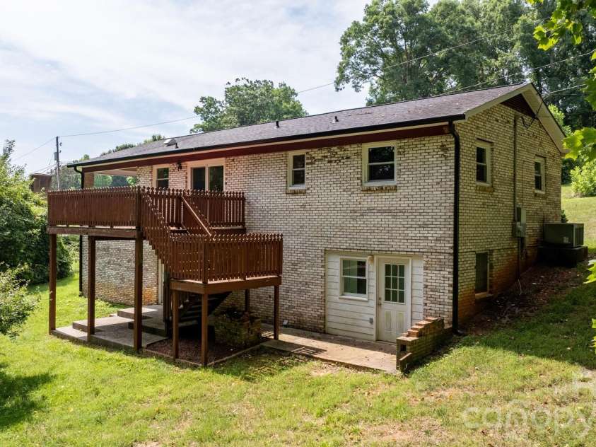 2428 Cedar Valley Drive, Conover, NC 28613.  MLS# CAR4402625, YatesRealty ID 38741. 