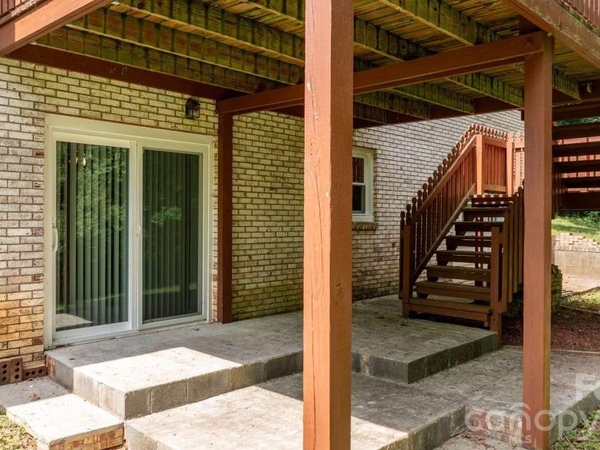 2428 Cedar Valley Drive, Conover, NC 28613.  MLS# CAR4402625, YatesRealty ID 38741. 