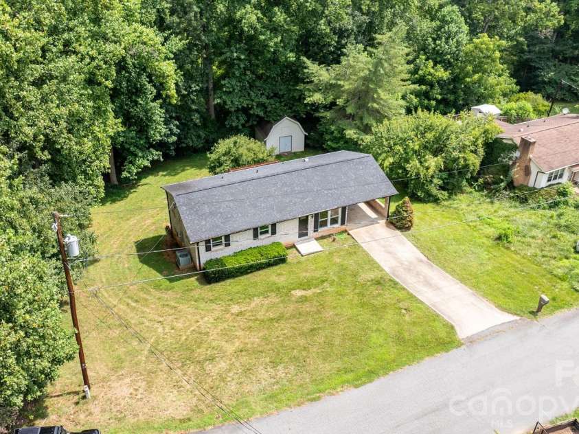 2428 Cedar Valley Drive, Conover, NC 28613.  MLS# CAR4402625, YatesRealty ID 38741. 