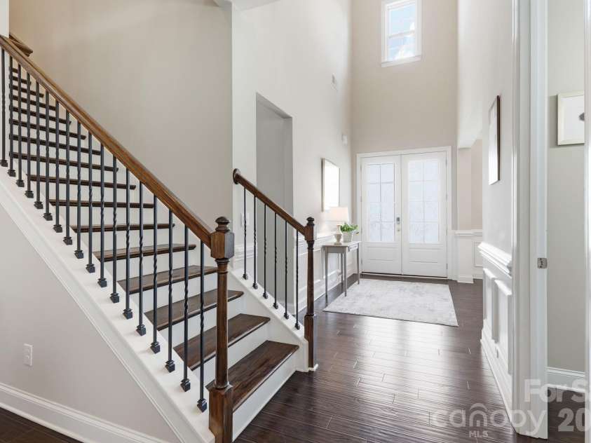 2498 Creekview Drive, Waxhaw, NC 28173.  MLS# CAR4403049, YatesRealty ID 38743. 