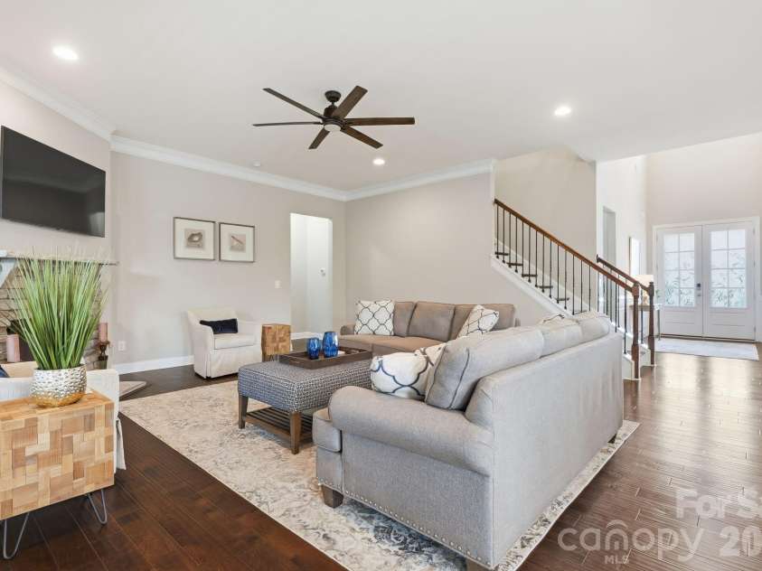 2498 Creekview Drive, Waxhaw, NC 28173.  MLS# CAR4403049, YatesRealty ID 38743. 