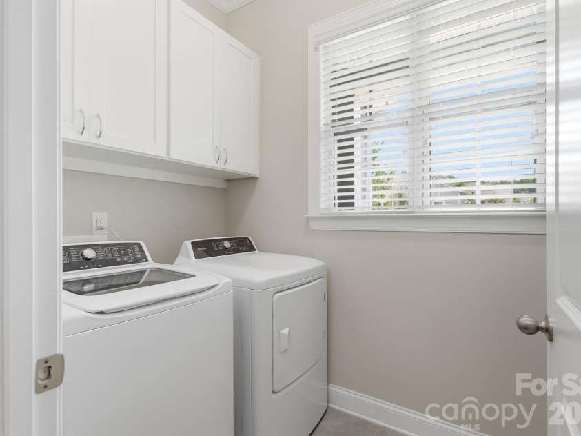 2498 Creekview Drive, Waxhaw, NC 28173.  MLS# CAR4403049, YatesRealty ID 38743. 