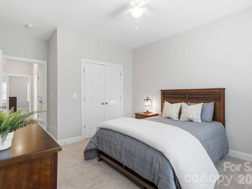 2498 Creekview Drive, Waxhaw, NC 28173.  MLS# CAR4403049, YatesRealty ID 38743. 
