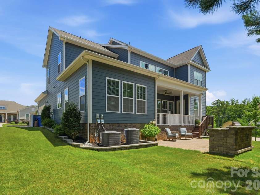 2498 Creekview Drive, Waxhaw, NC 28173.  MLS# CAR4403049, YatesRealty ID 38743. 