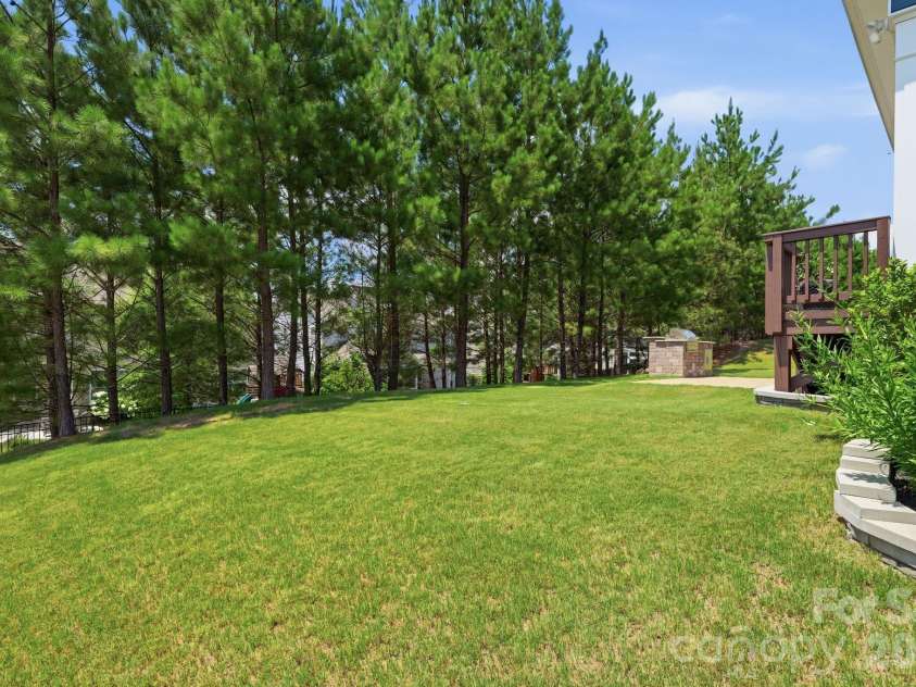 2498 Creekview Drive, Waxhaw, NC 28173.  MLS# CAR4403049, YatesRealty ID 38743. 