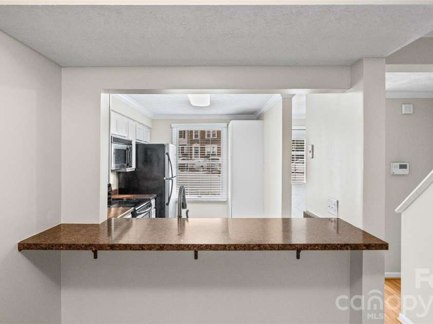 1231 Scaleybark Road, Charlotte, NC 28209.  MLS# CAR4398177, YatesRealty ID 38744. 